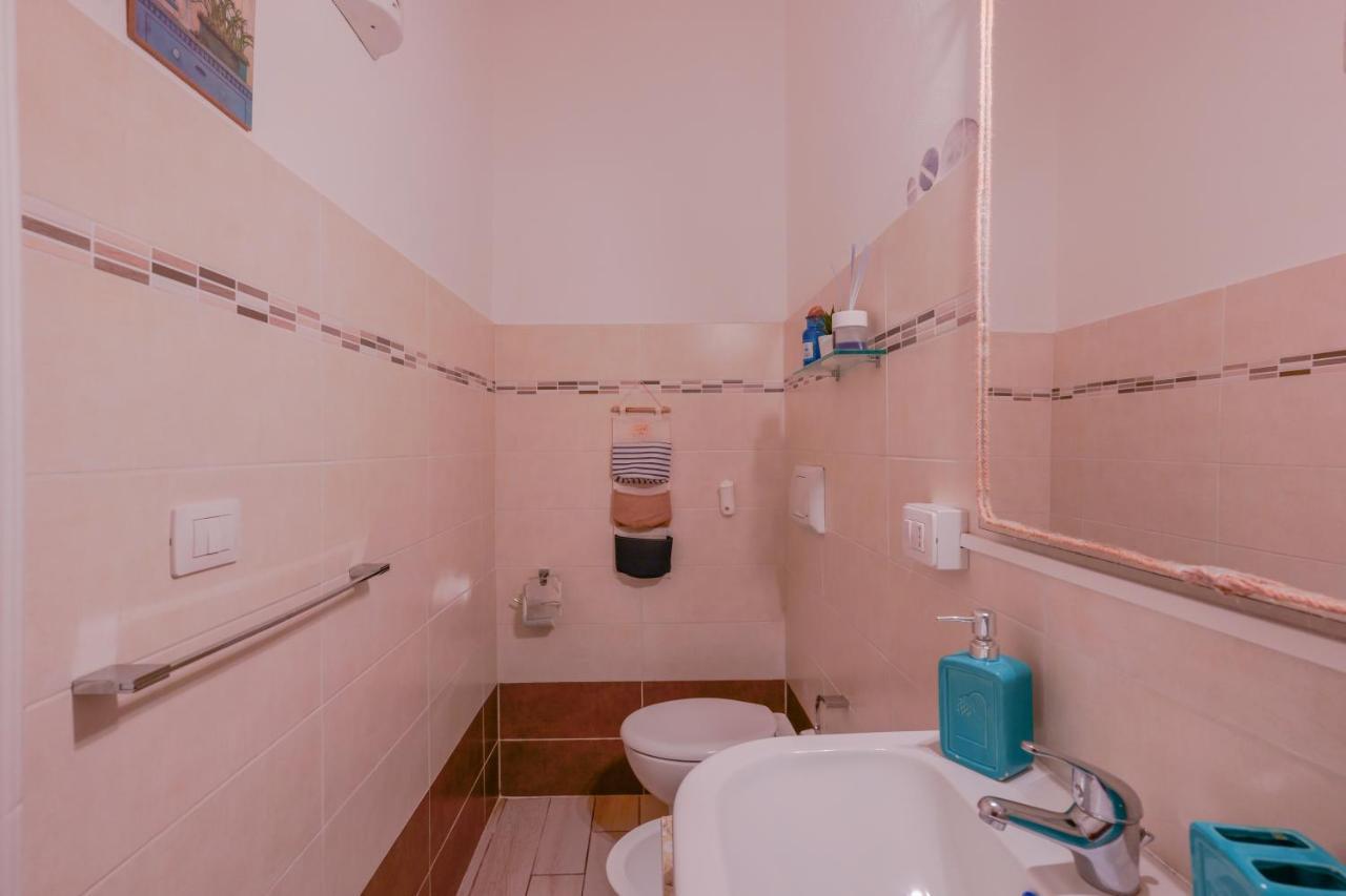 Approdo Rooms - Eja Sardinia カリアリ エクステリア 写真