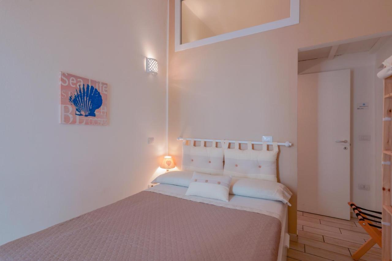 Approdo Rooms - Eja Sardinia カリアリ エクステリア 写真